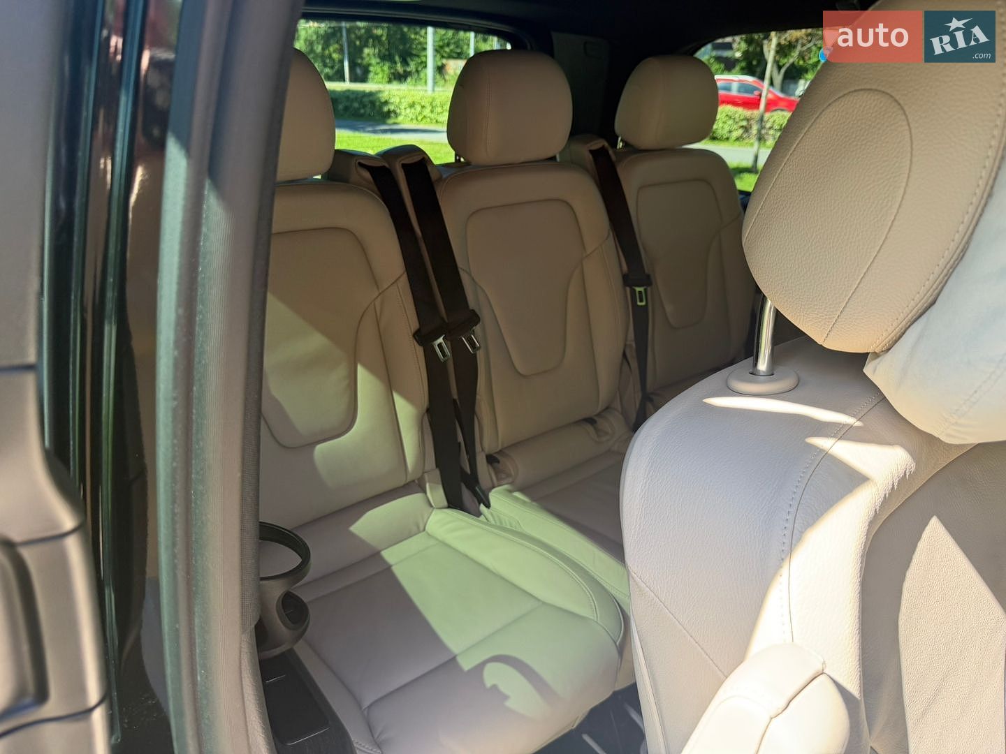 Mercedes-Benz V-Class 2024 VIN W1V447813S4404773 фото оголошення 23 з 40