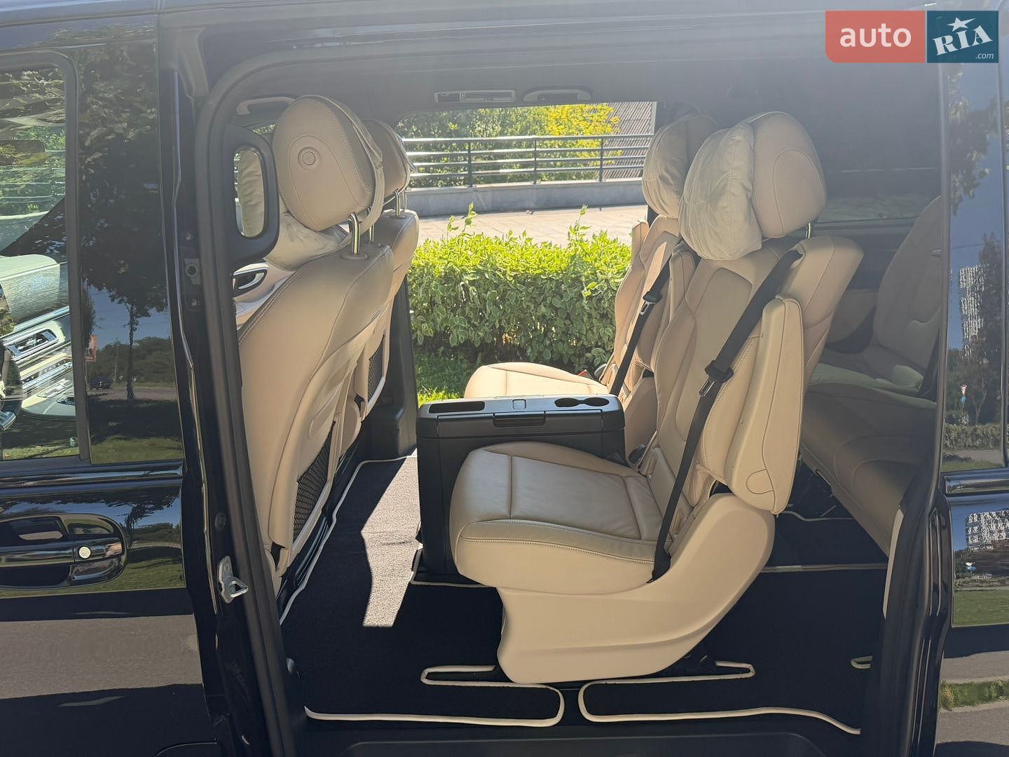Mercedes-Benz V-Class 2024 VIN W1V447813S4404773 фото оголошення 18 з 40