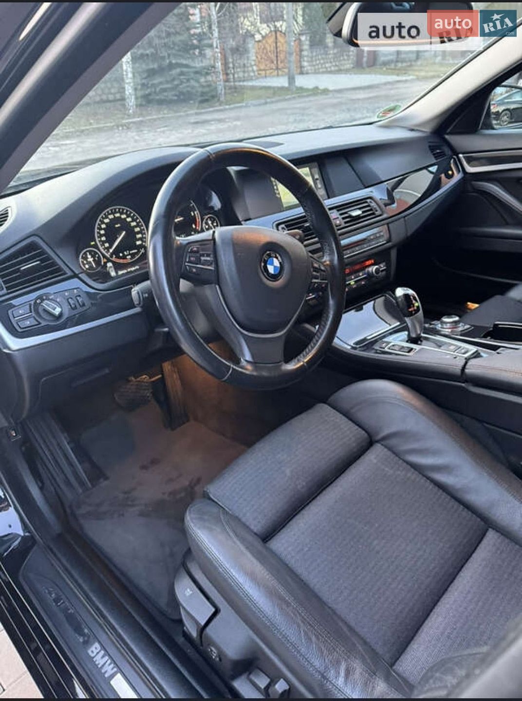 BMW 5 Series 2012 VIN WBAMX11030DY00914 фото оголошення 33 з 38