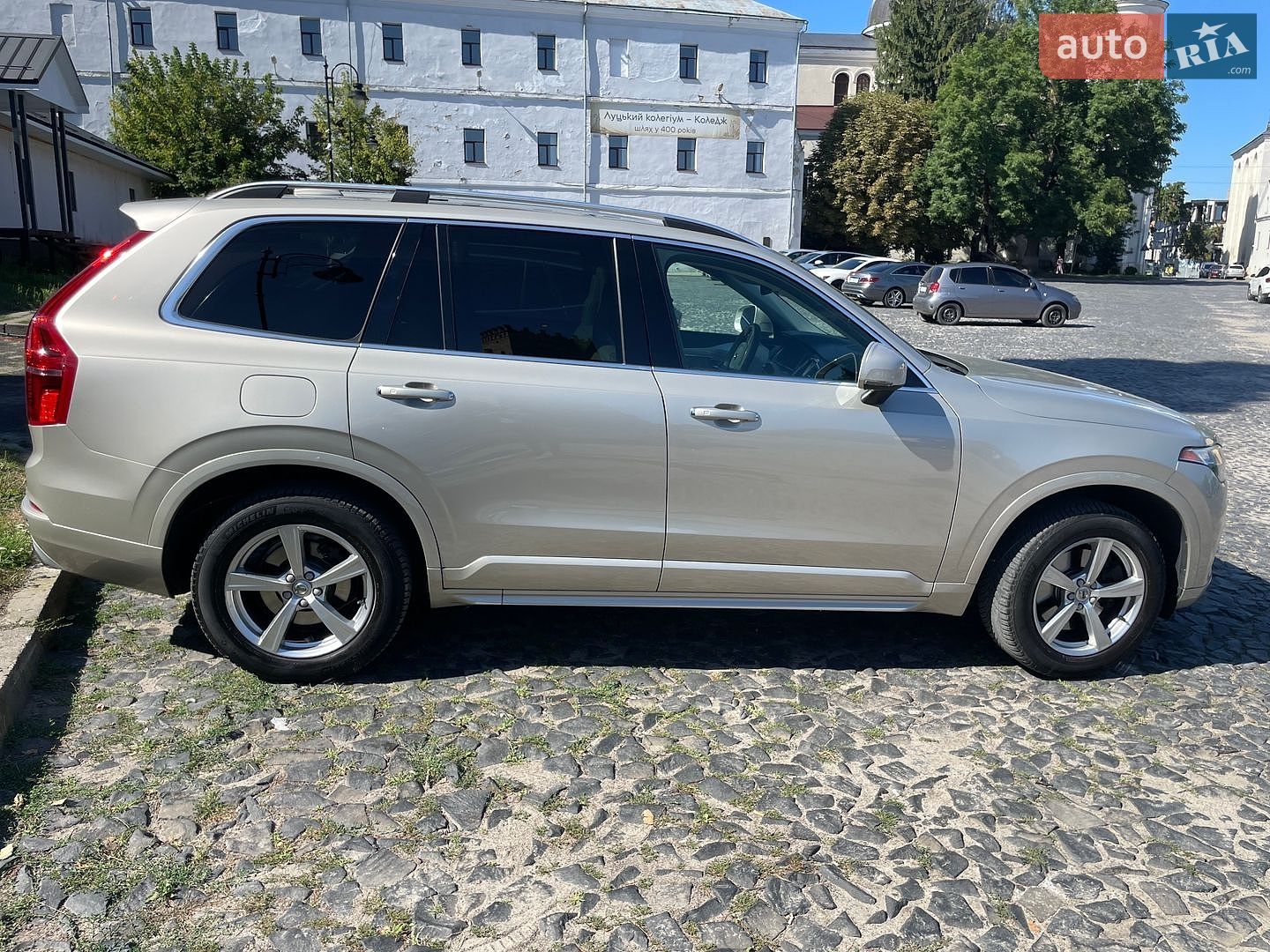 Volvo XC90 2016 VIN YV4102XK8G1057135 фото оголошення 6 з 22