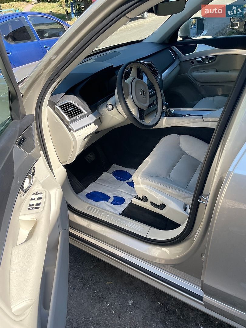 Volvo XC90 2016 VIN YV4102XK8G1057135 фото оголошення 12 з 22