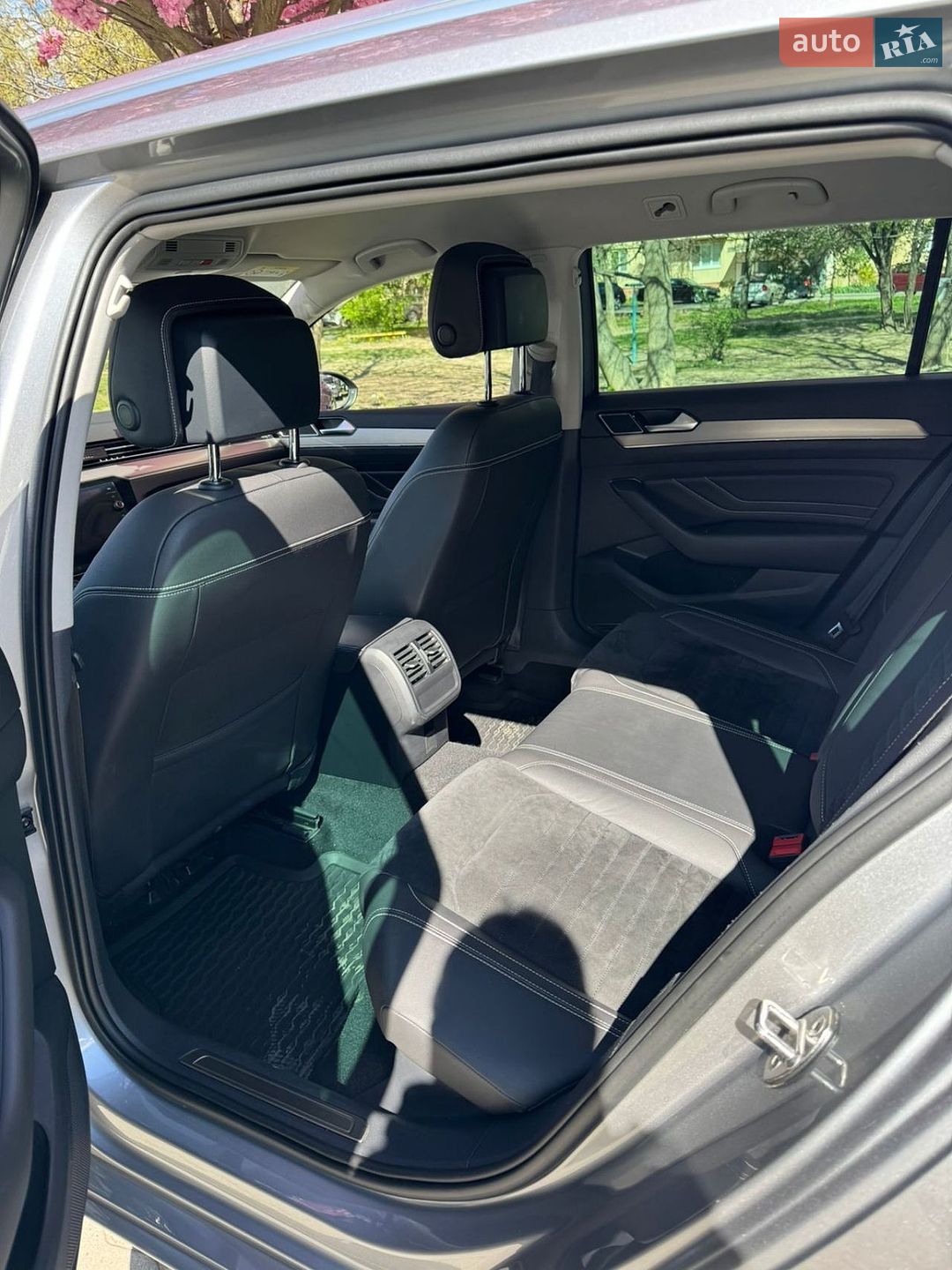 Volkswagen Passat 2020 VIN WVWZZZ3CZLE101785 фото оголошення 8 з 16