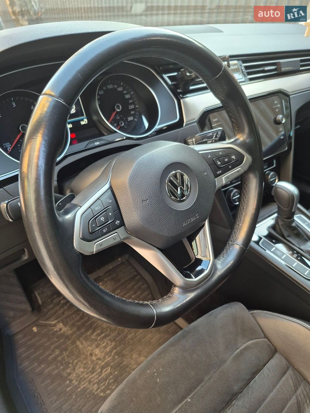 Volkswagen Passat 2020 VIN WVWZZZ3CZLE101785 фото оголошення 12 з 16