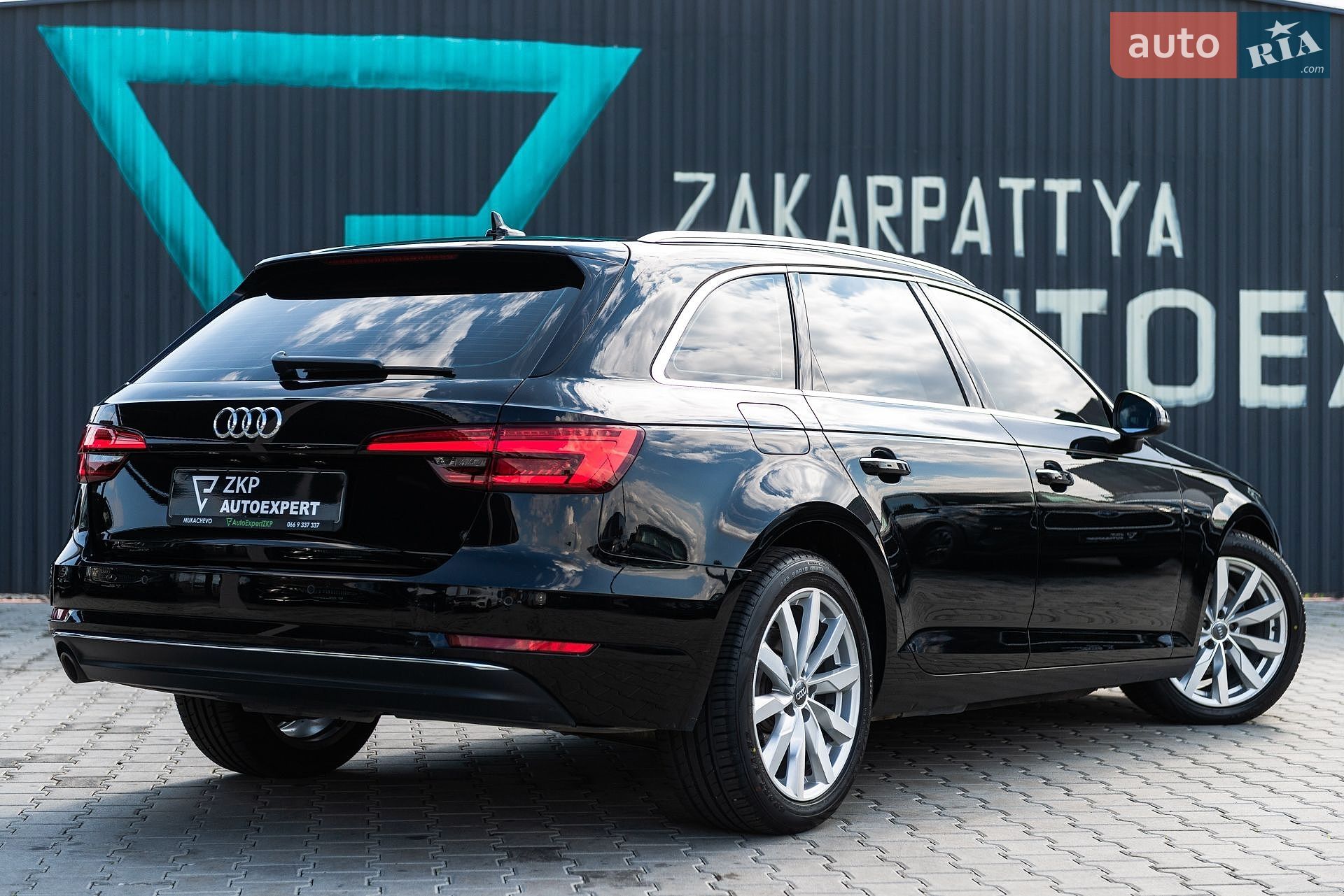 Audi A4 2016 VIN WAUZZZF4XHA041699 фото оголошення 3 з 35