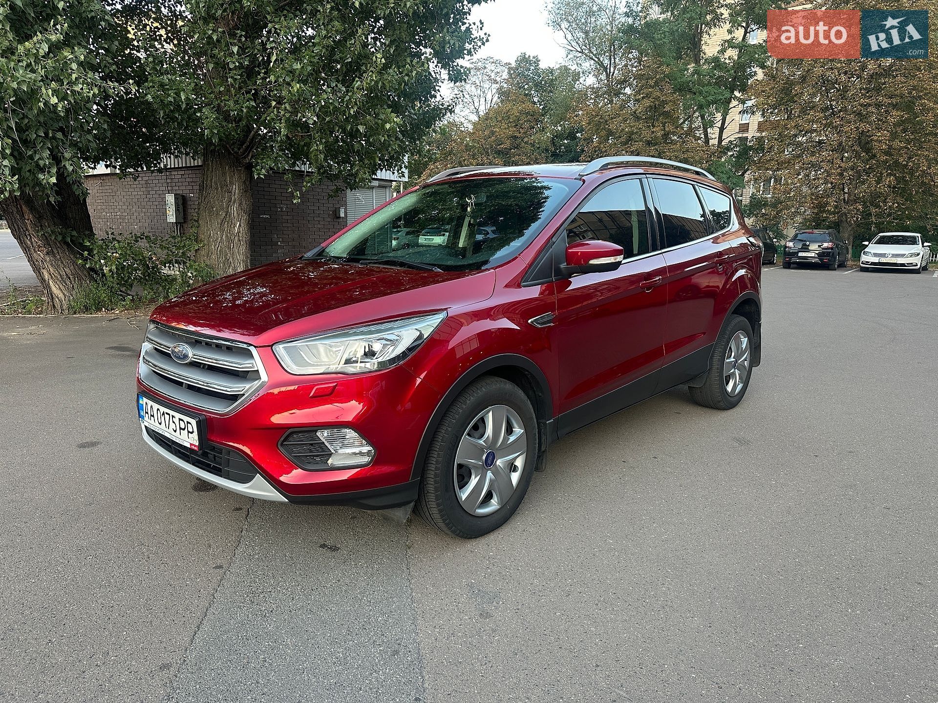 Ford Kuga 2019 VIN WF0AXXWPMAKY79762 фото оголошення 4 з 48