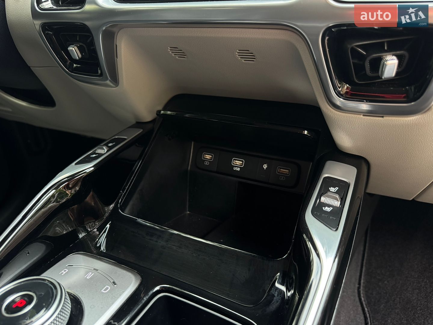 Kia Sorento 2023 VIN KNDRKDLG4R5258989 фото оголошення 40 з 52