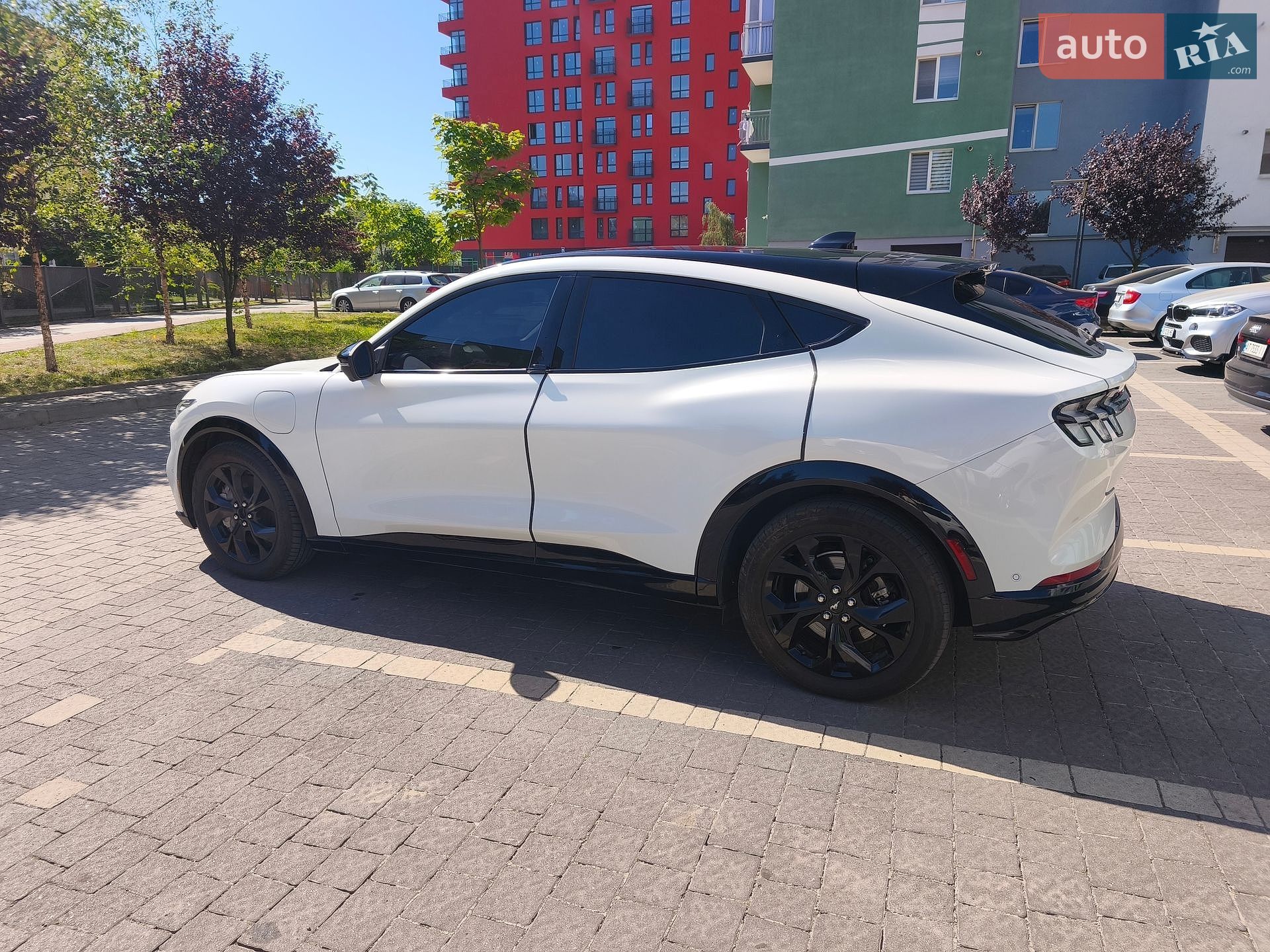 Ford Mustang Mach-E 2023 VIN 3FMTK3R79PMA54683 фото оголошення 12 з 62