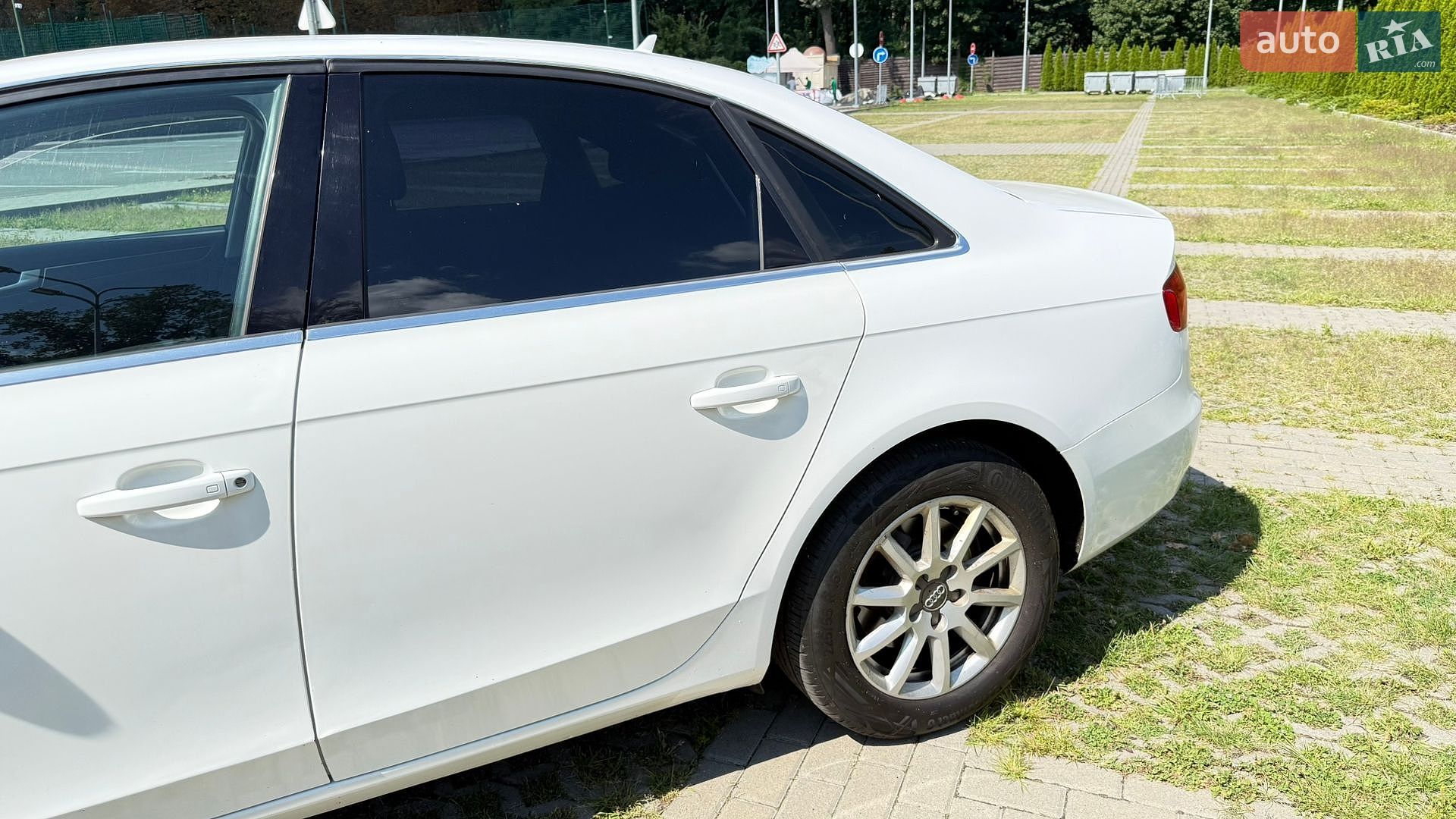 Audi A4 2014 VIN WAUZZZ8K3FA007547 фото оголошення 12 з 127