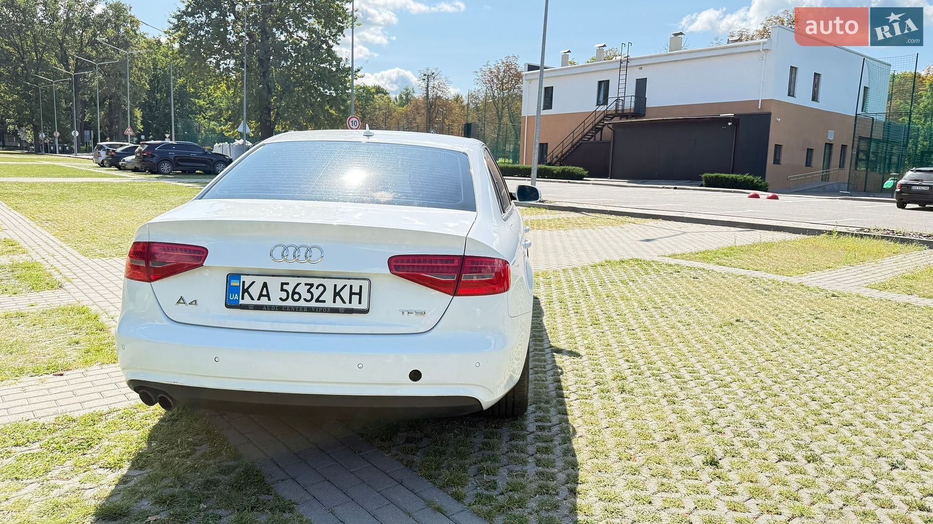 Audi A4 2014 VIN WAUZZZ8K3FA007547 фото оголошення 37 з 127