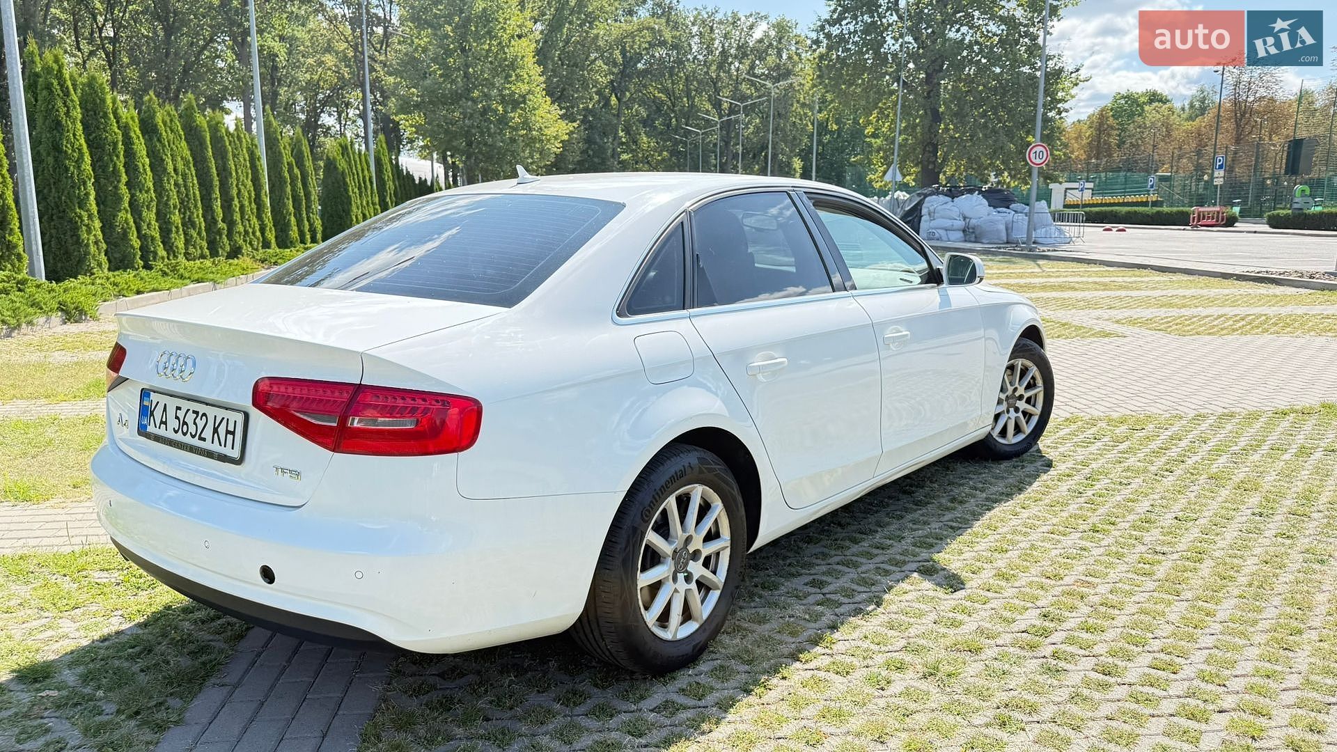 Audi A4 2014 VIN WAUZZZ8K3FA007547 фото оголошення 39 з 127
