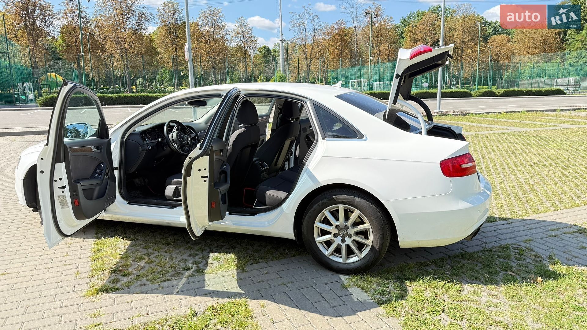 Audi A4 2014 VIN WAUZZZ8K3FA007547 фото оголошення 62 з 127