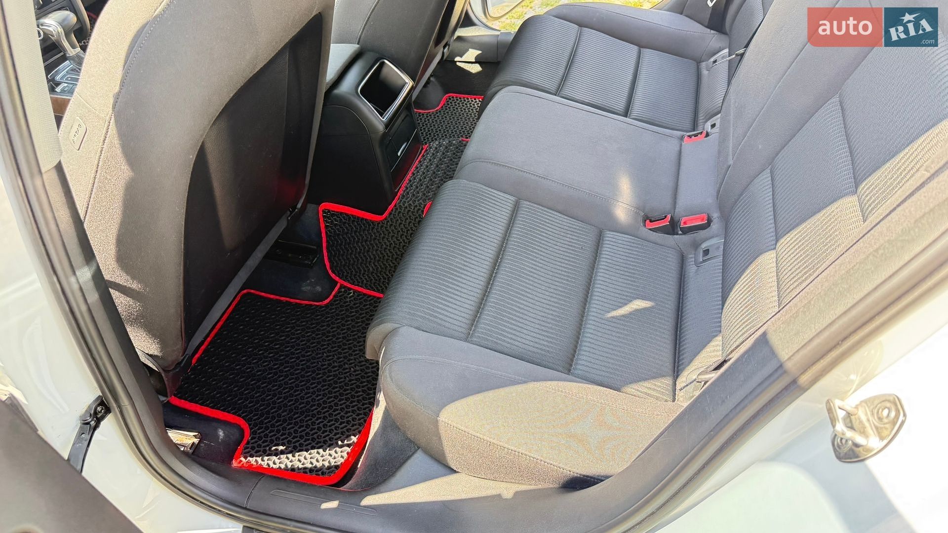 Audi A4 2014 VIN WAUZZZ8K3FA007547 фото оголошення 70 з 127