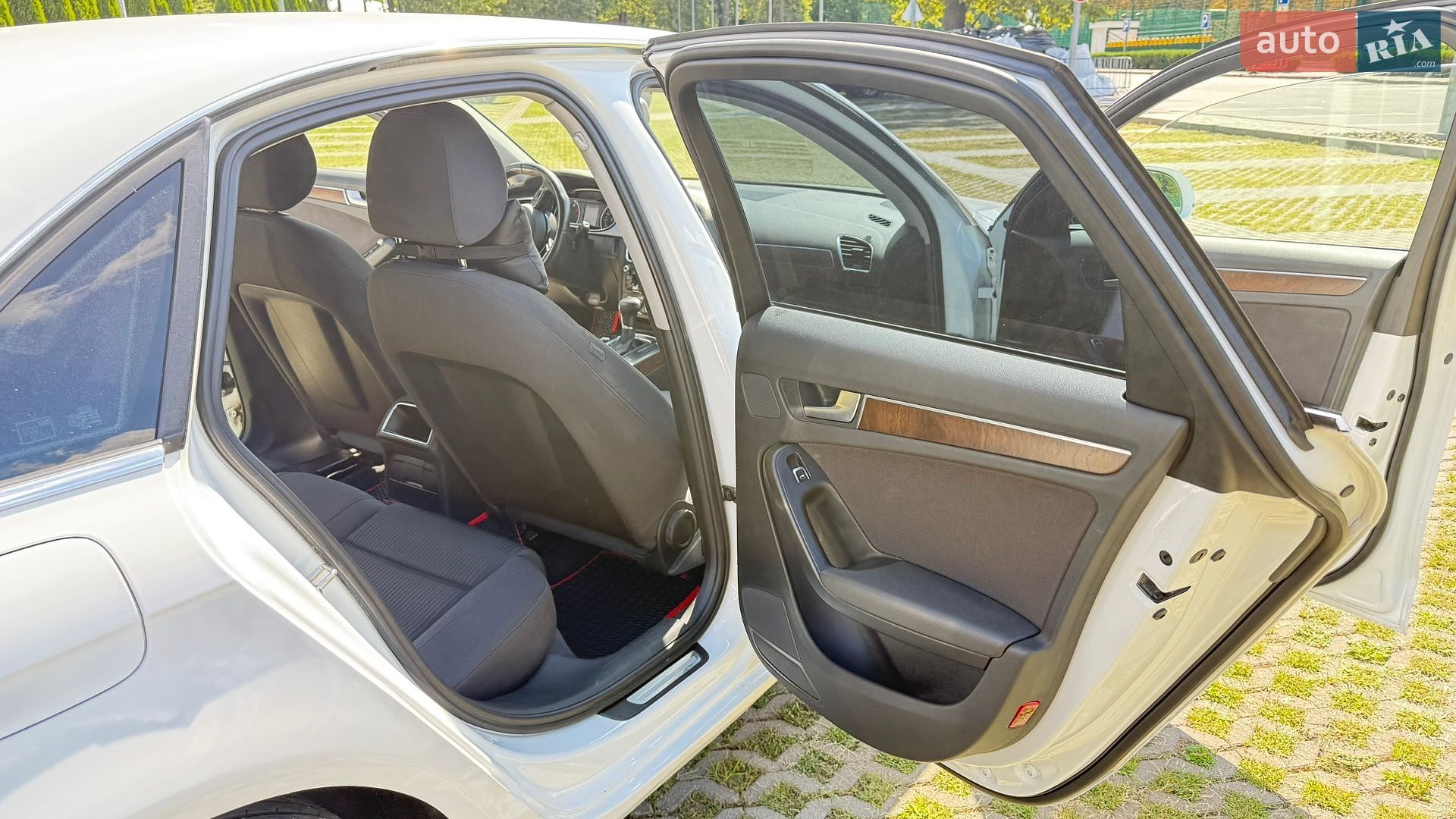 Audi A4 2014 VIN WAUZZZ8K3FA007547 фото оголошення 112 з 127