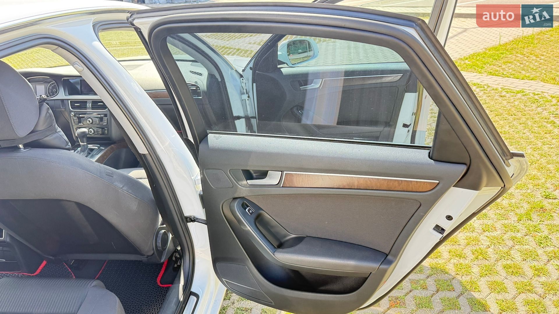 Audi A4 2014 VIN WAUZZZ8K3FA007547 фото оголошення 115 з 127