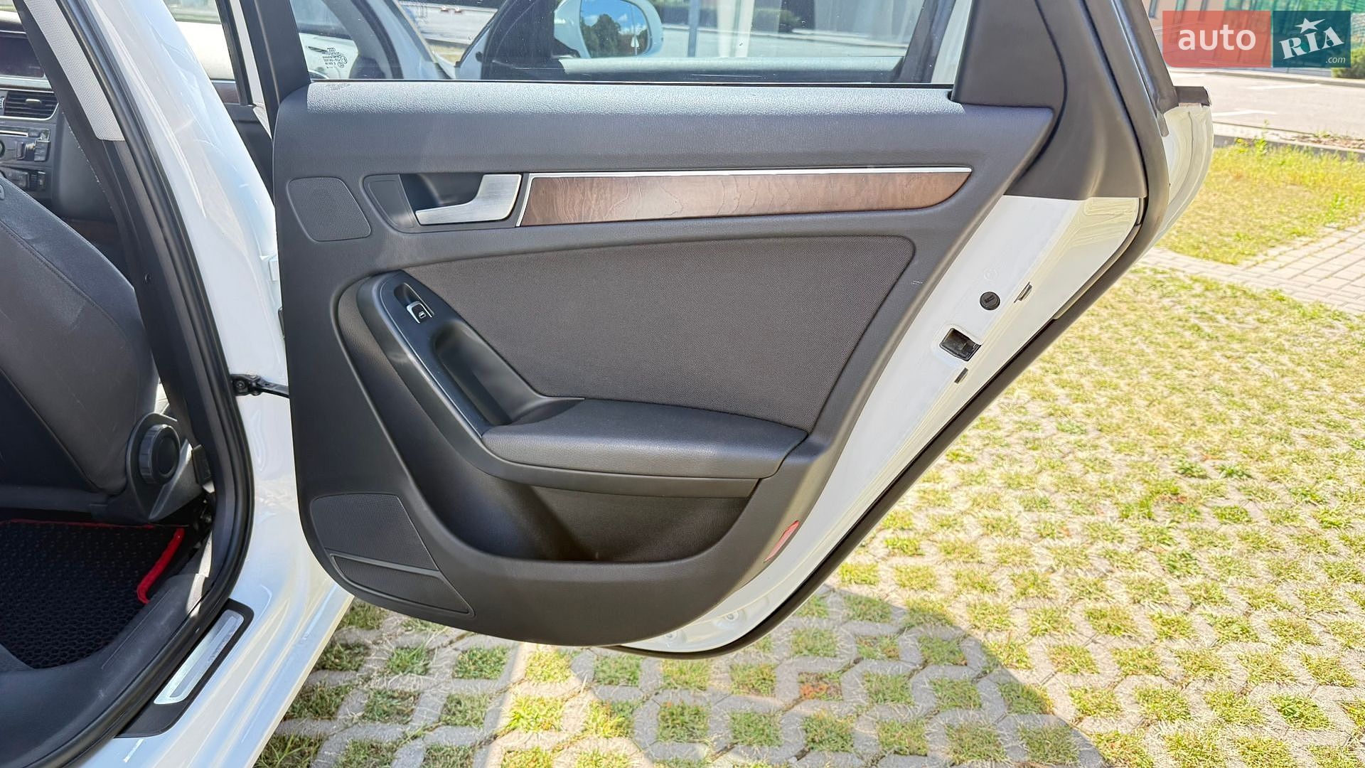 Audi A4 2014 VIN WAUZZZ8K3FA007547 фото оголошення 116 з 127
