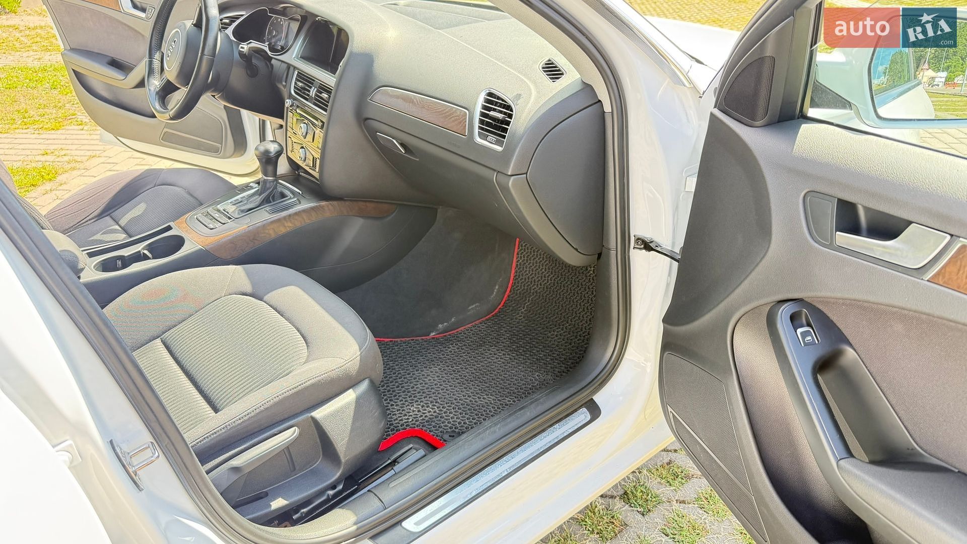 Audi A4 2014 VIN WAUZZZ8K3FA007547 фото оголошення 119 з 127