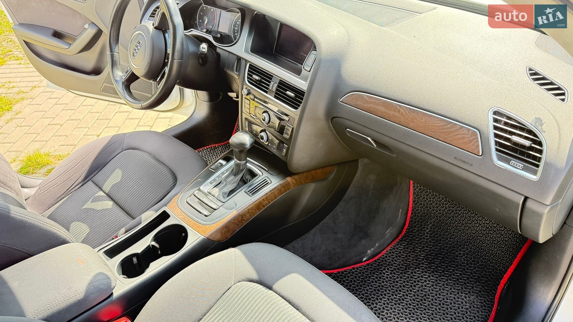 Audi A4 2014 VIN WAUZZZ8K3FA007547 фото оголошення 123 з 127