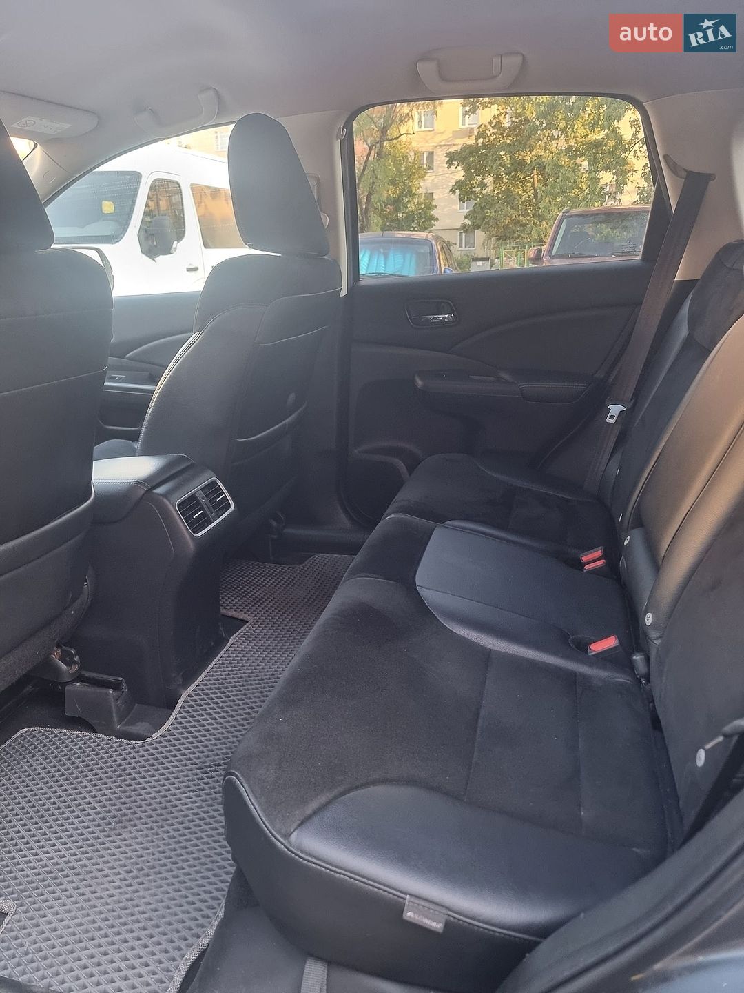 Honda CR-V 2015 VIN SHSRE6880FU520715 фото оголошення 3 з 19
