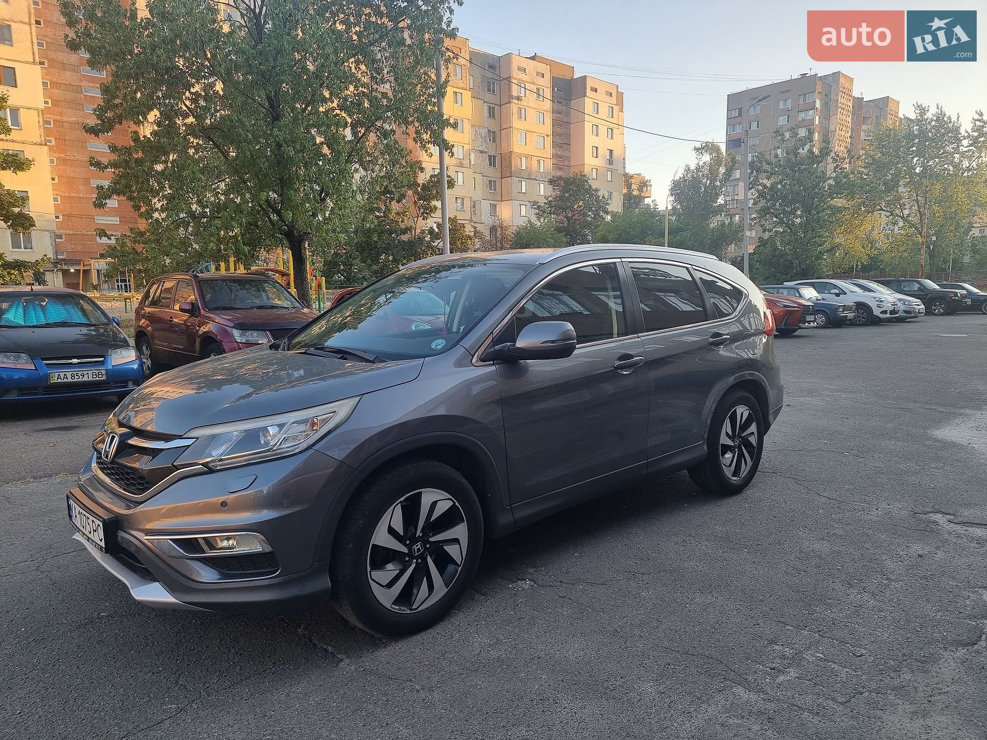 Honda CR-V 2015 VIN SHSRE6880FU520715 фото оголошення 10 з 19
