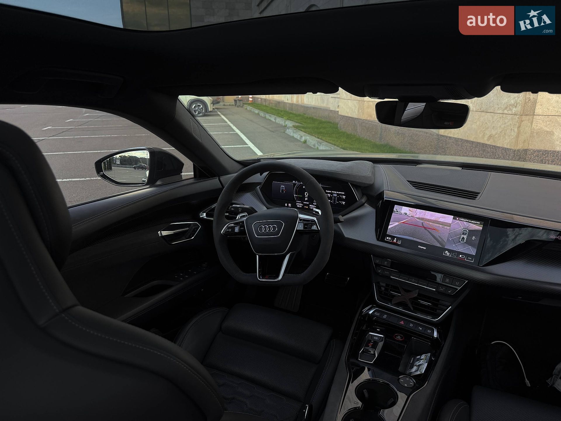 Audi RS e-tron GT 2021 VIN WAUZZZFW1N7902102 фото оголошення 8 з 10
