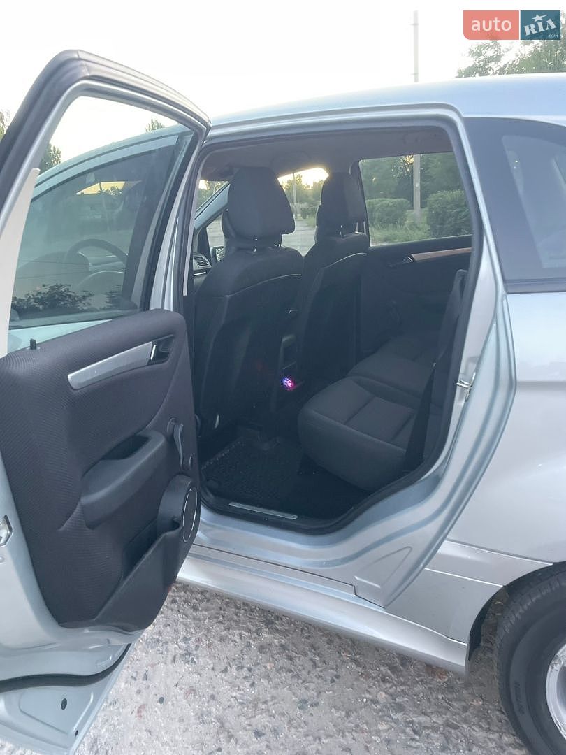 Mercedes-Benz B-Class 2009 VIN WDD2452311J500783 фото оголошення 18 з 28