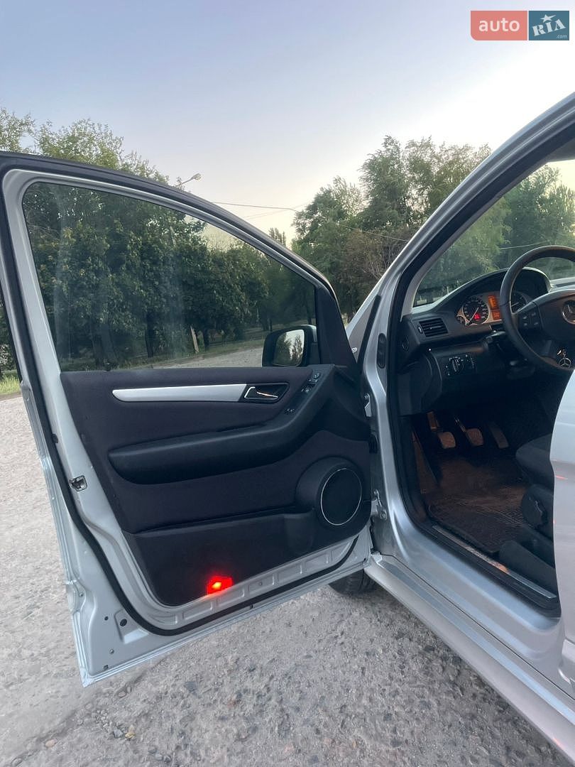 Mercedes-Benz B-Class 2009 VIN WDD2452311J500783 фото оголошення 20 з 28