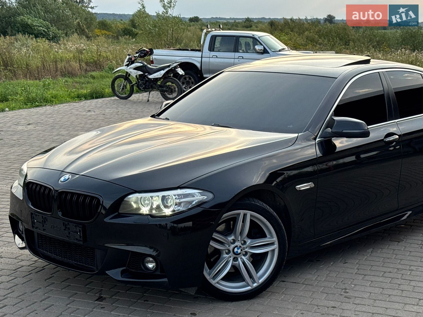 BMW 5 Series 2014 VIN WBA5A5C58FD517746 фото оголошення 4 з 24