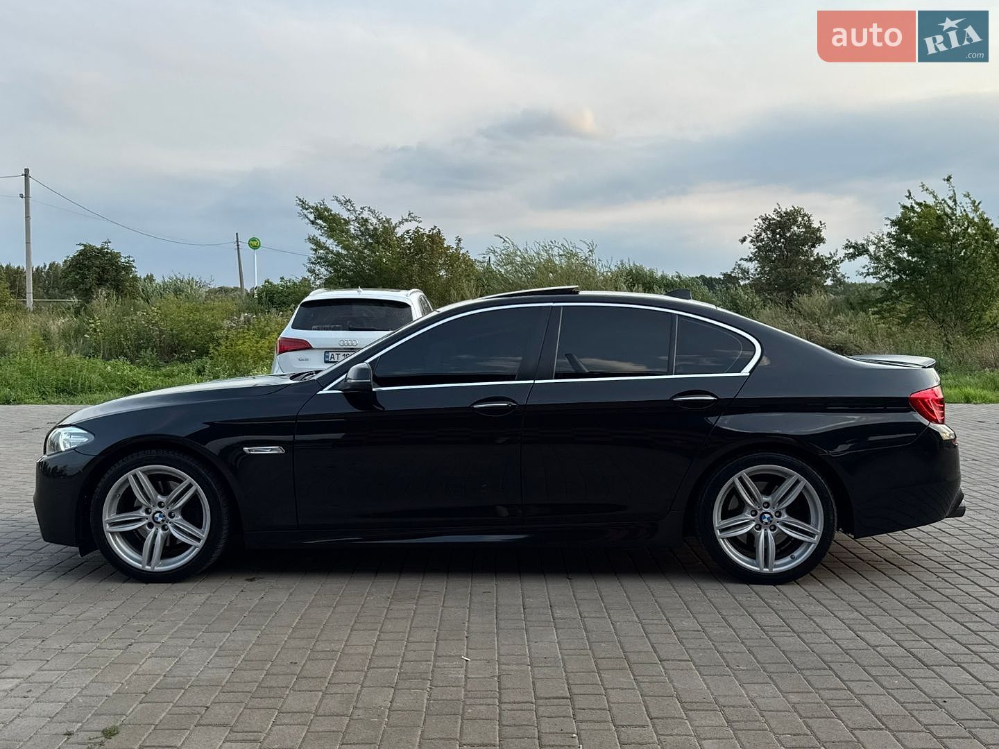 BMW 5 Series 2014 VIN WBA5A5C58FD517746 фото оголошення 12 з 24