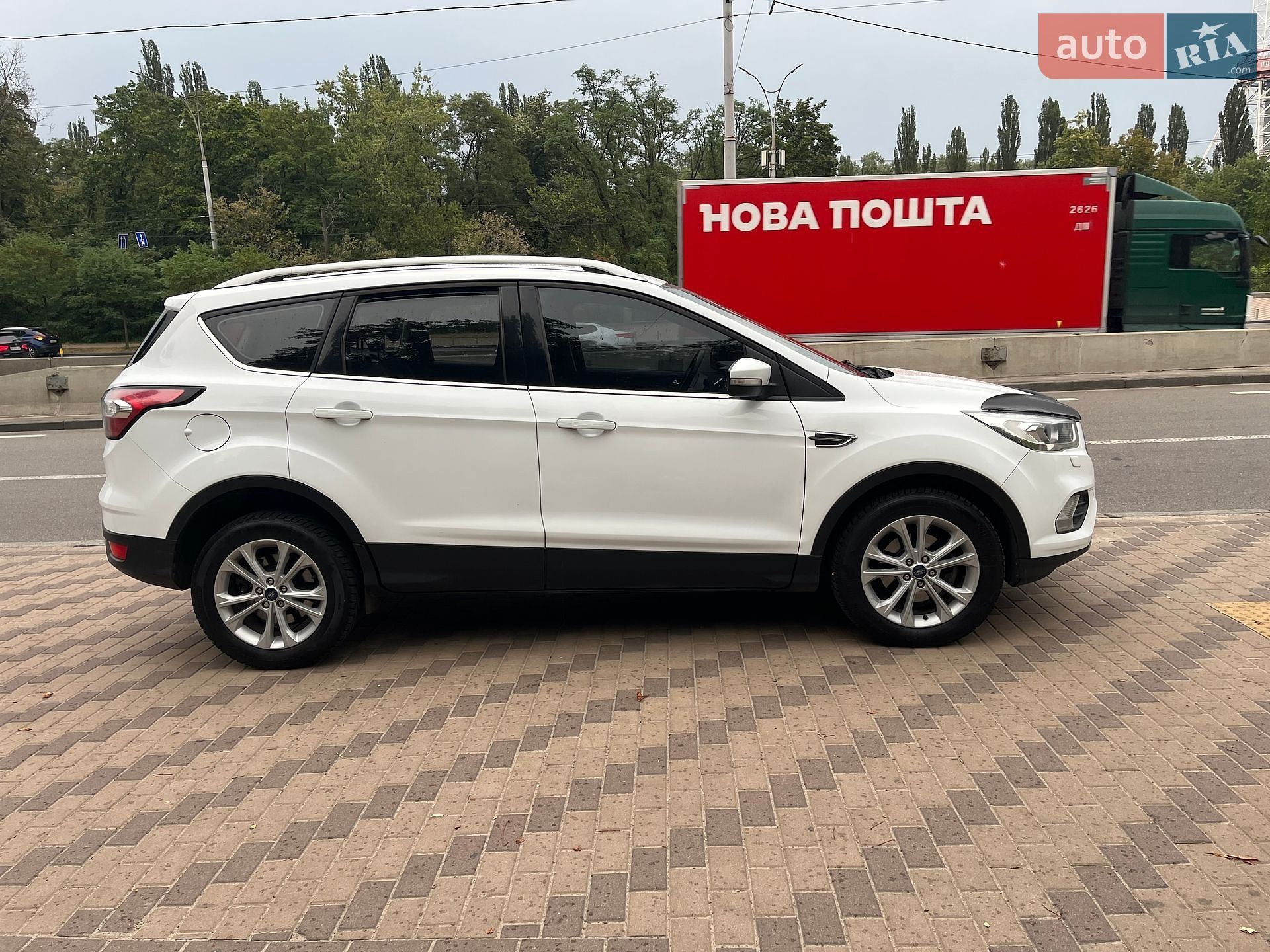 Ford Kuga 2019 VIN WF0AXXWPMAKJ60051 фото оголошення 4 з 16