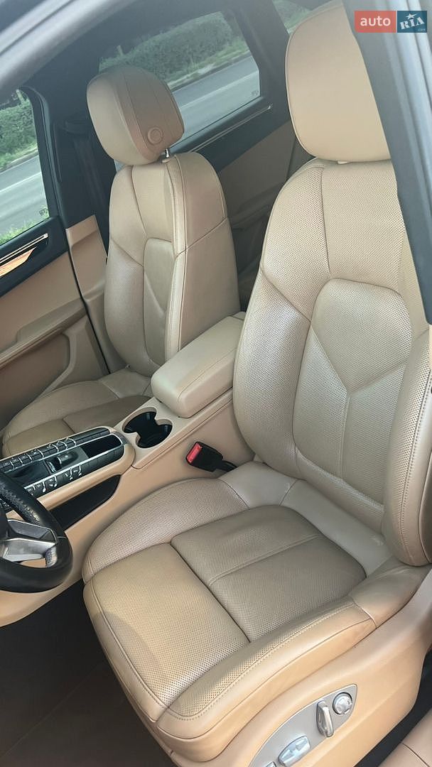 Porsche Macan 2017 VIN WP1AA2A59JLB00488 фото оголошення 38 з 57