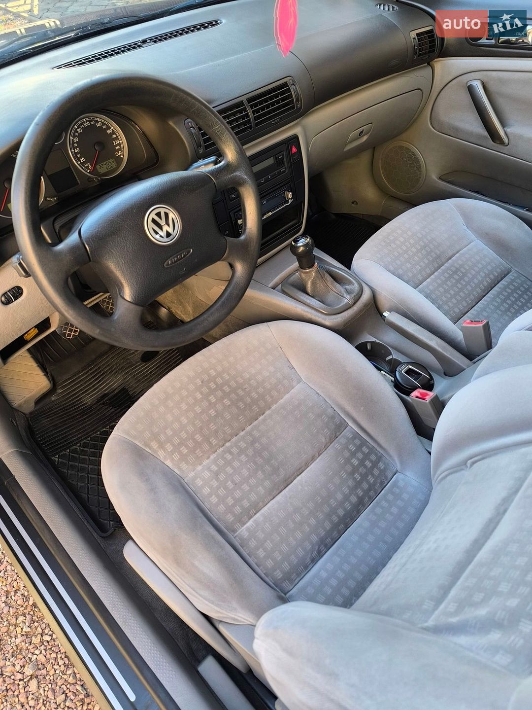 Volkswagen Passat 2002 VIN WVWZZZ3BZ3E142433 фото оголошення 9 з 12