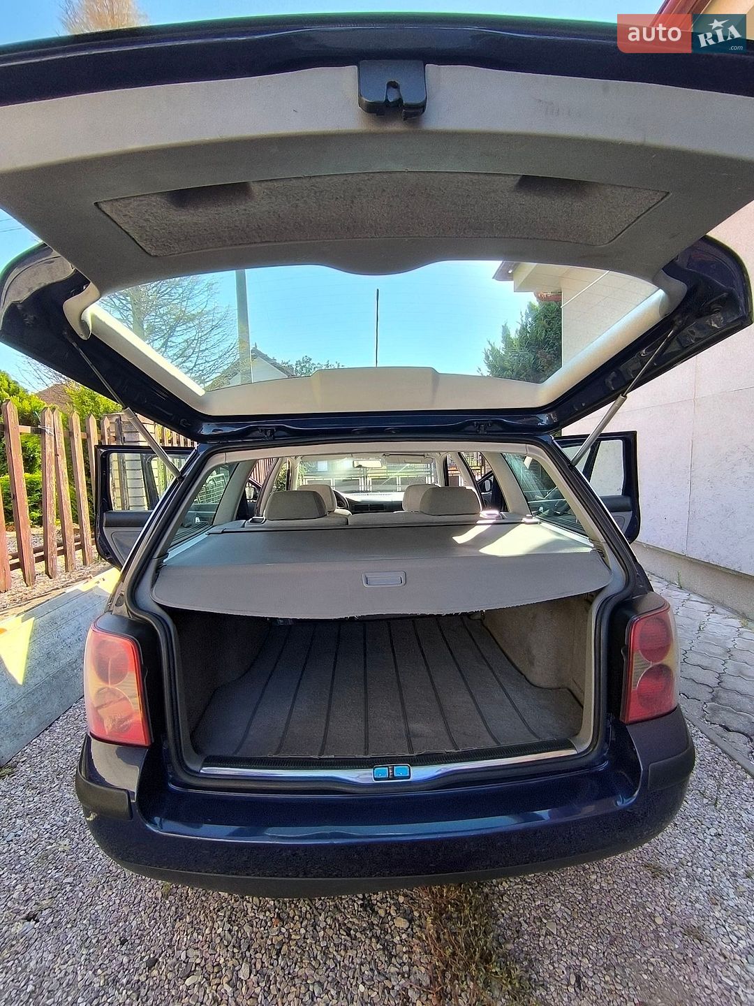 Volkswagen Passat 2002 VIN WVWZZZ3BZ3E142433 фото оголошення 5 з 12