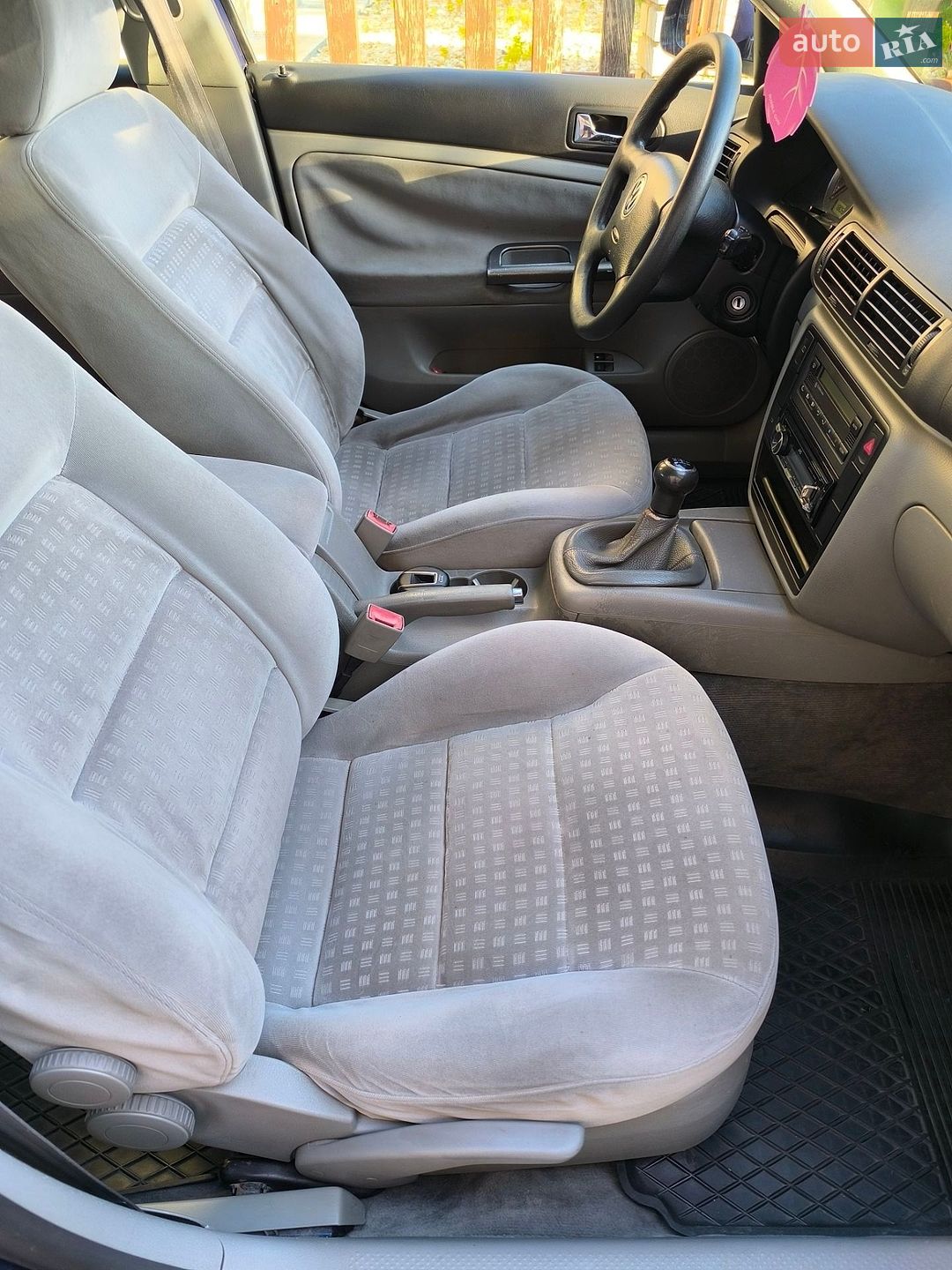 Volkswagen Passat 2002 VIN WVWZZZ3BZ3E142433 фото оголошення 10 з 12