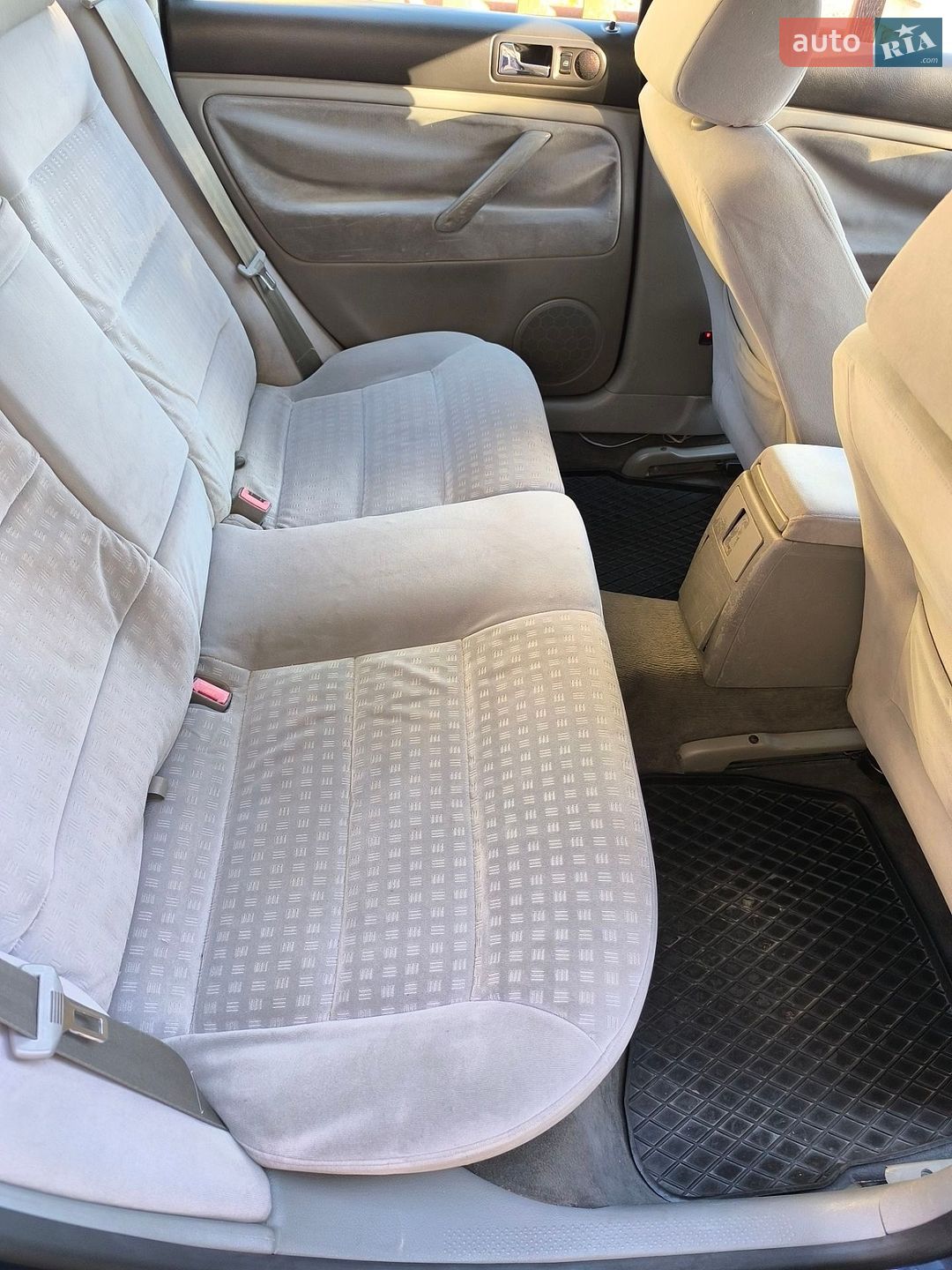 Volkswagen Passat 2002 VIN WVWZZZ3BZ3E142433 фото оголошення 11 з 12