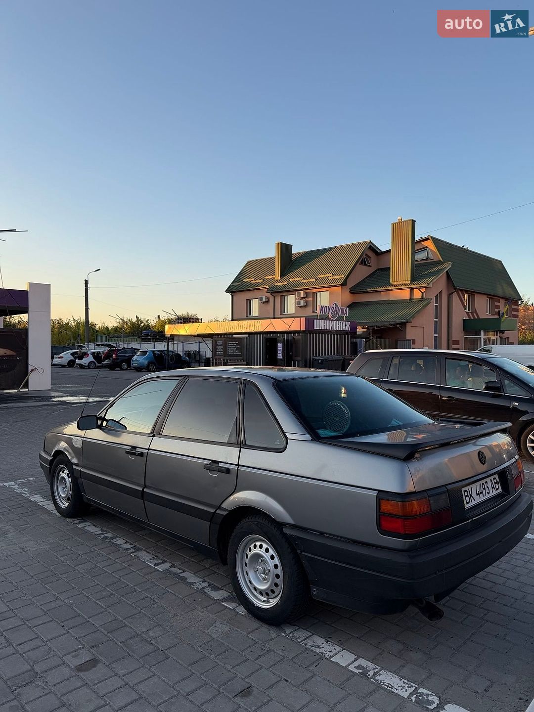 Volkswagen Passat 1989 VIN WVWZZZ31ZLE037396 фото оголошення 2 з 12