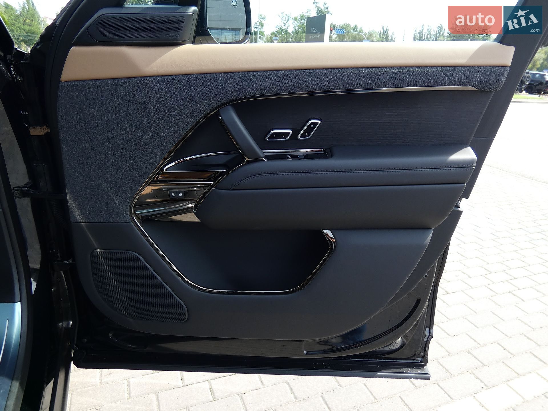 Land Rover Range Rover Sport 2025 VIN SAL1A2BW1SA600210 фото оголошення 6 з 16