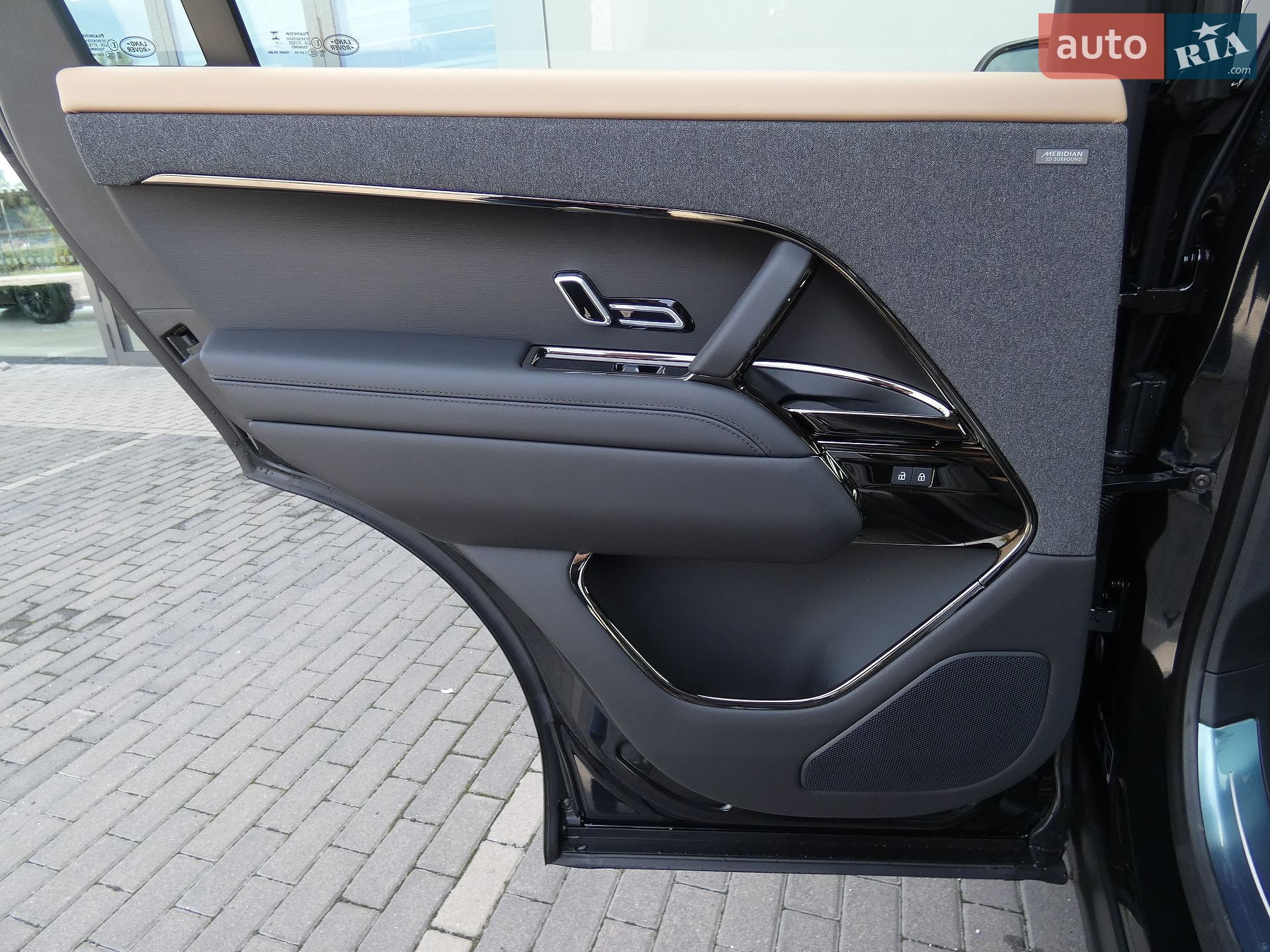 Land Rover Range Rover Sport 2025 VIN SAL1A2BW1SA600210 фото оголошення 9 з 16