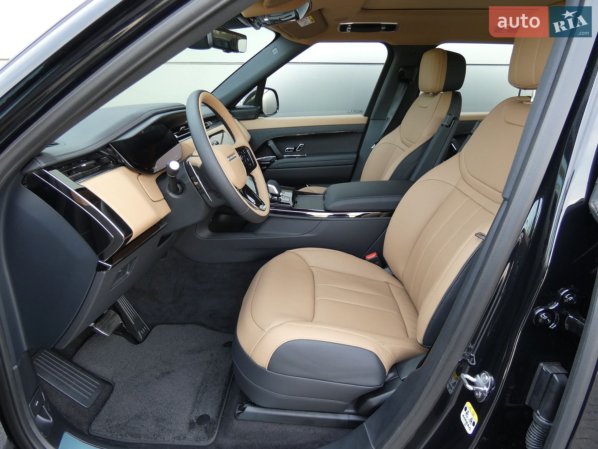 Land Rover Range Rover Sport 2025 VIN SAL1A2BW1SA600210 фото оголошення 14 з 16