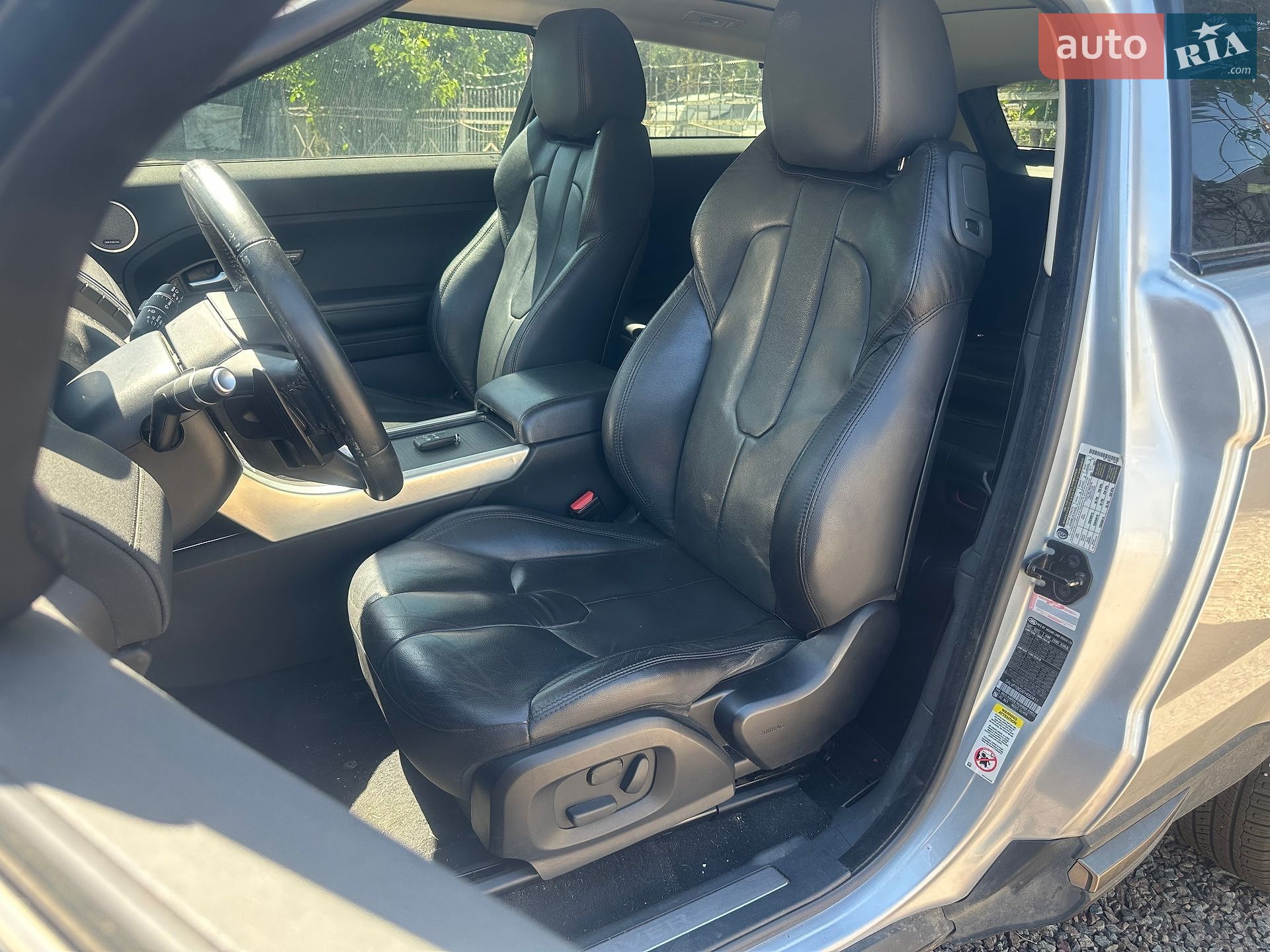 Land Rover Range Rover Evoque 2015 VIN SALVP1BGXFH050411 фото оголошення 7 з 24