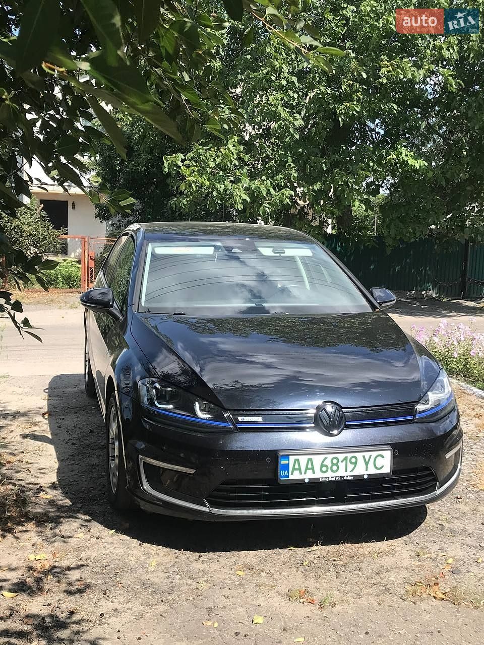 Volkswagen e-Golf 2015 VIN WVWZZZAUZFW909654 фото оголошення 2 з 8