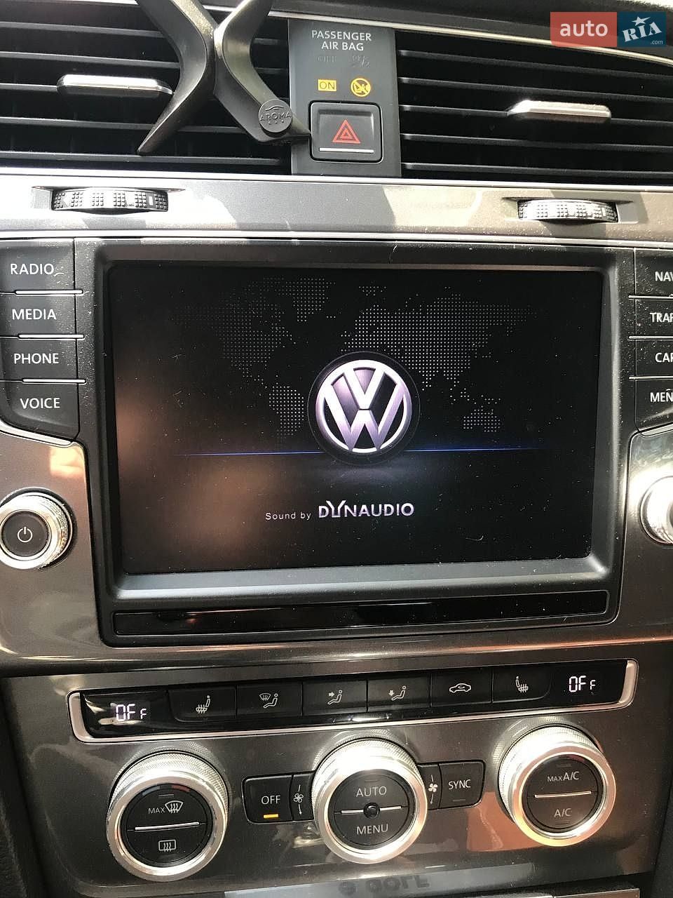 Volkswagen e-Golf 2015 VIN WVWZZZAUZFW909654 фото оголошення 15 з 16