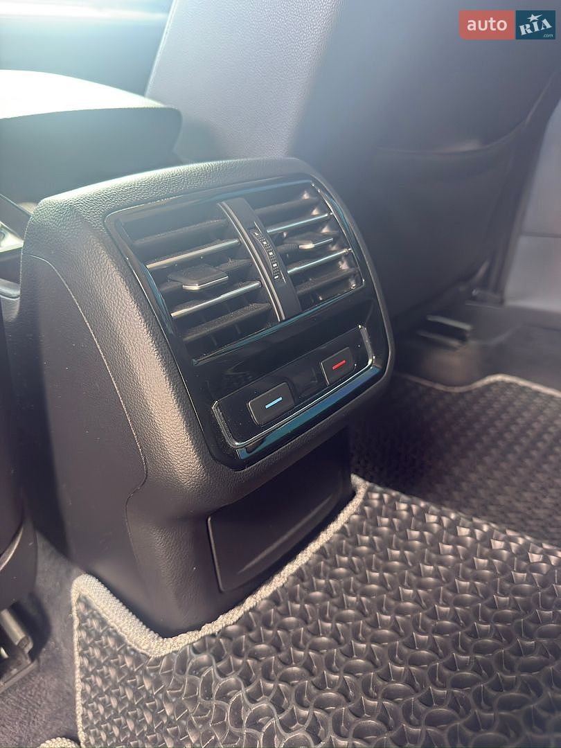 Volkswagen Passat 2017 VIN WVWZZZ3CZHP021870 фото оголошення 31 з 38