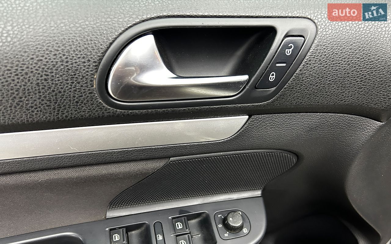 Volkswagen Jetta 2010 VIN WVWZZZ1KZAM165145 фото оголошення 11 з 25