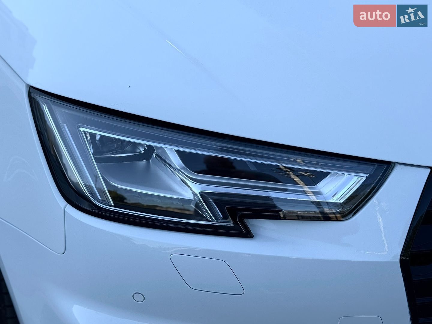 Audi A4 2018 VIN WAUBNAF4XJN006397 фото оголошення 19 з 71