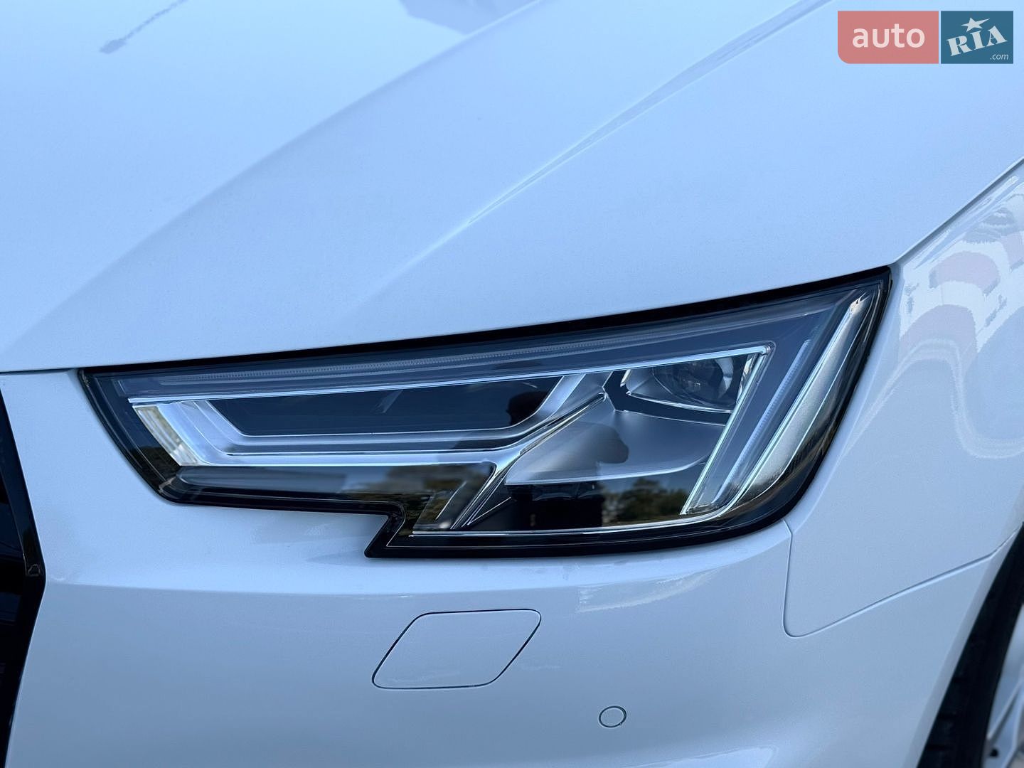 Audi A4 2018 VIN WAUBNAF4XJN006397 фото оголошення 17 з 71