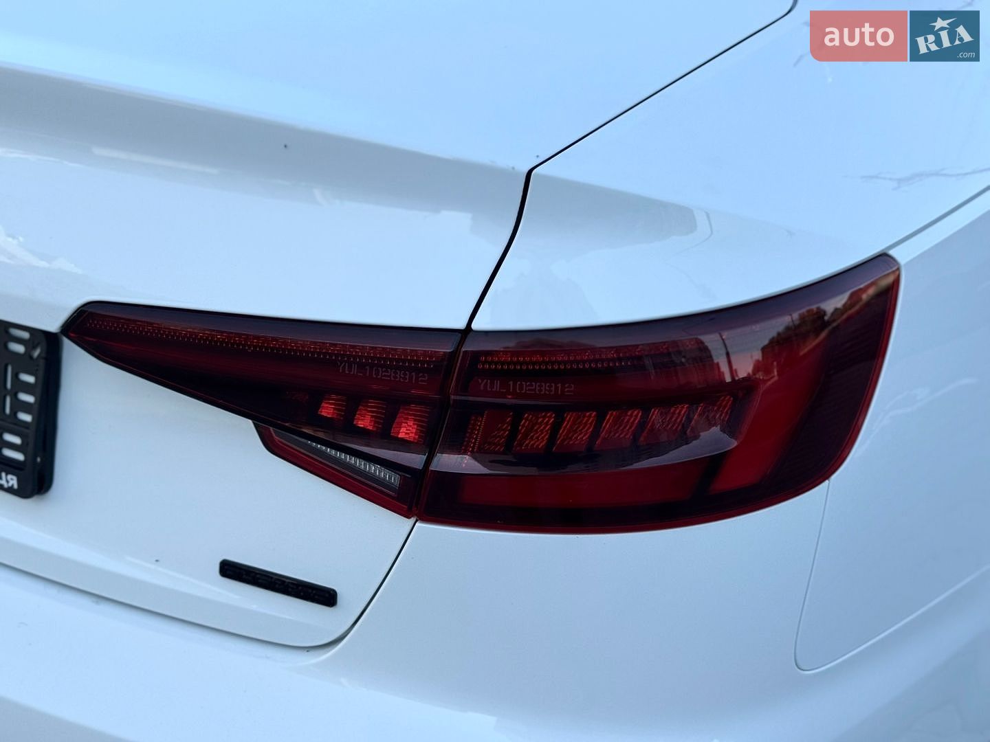 Audi A4 2018 VIN WAUBNAF4XJN006397 фото оголошення 20 з 71