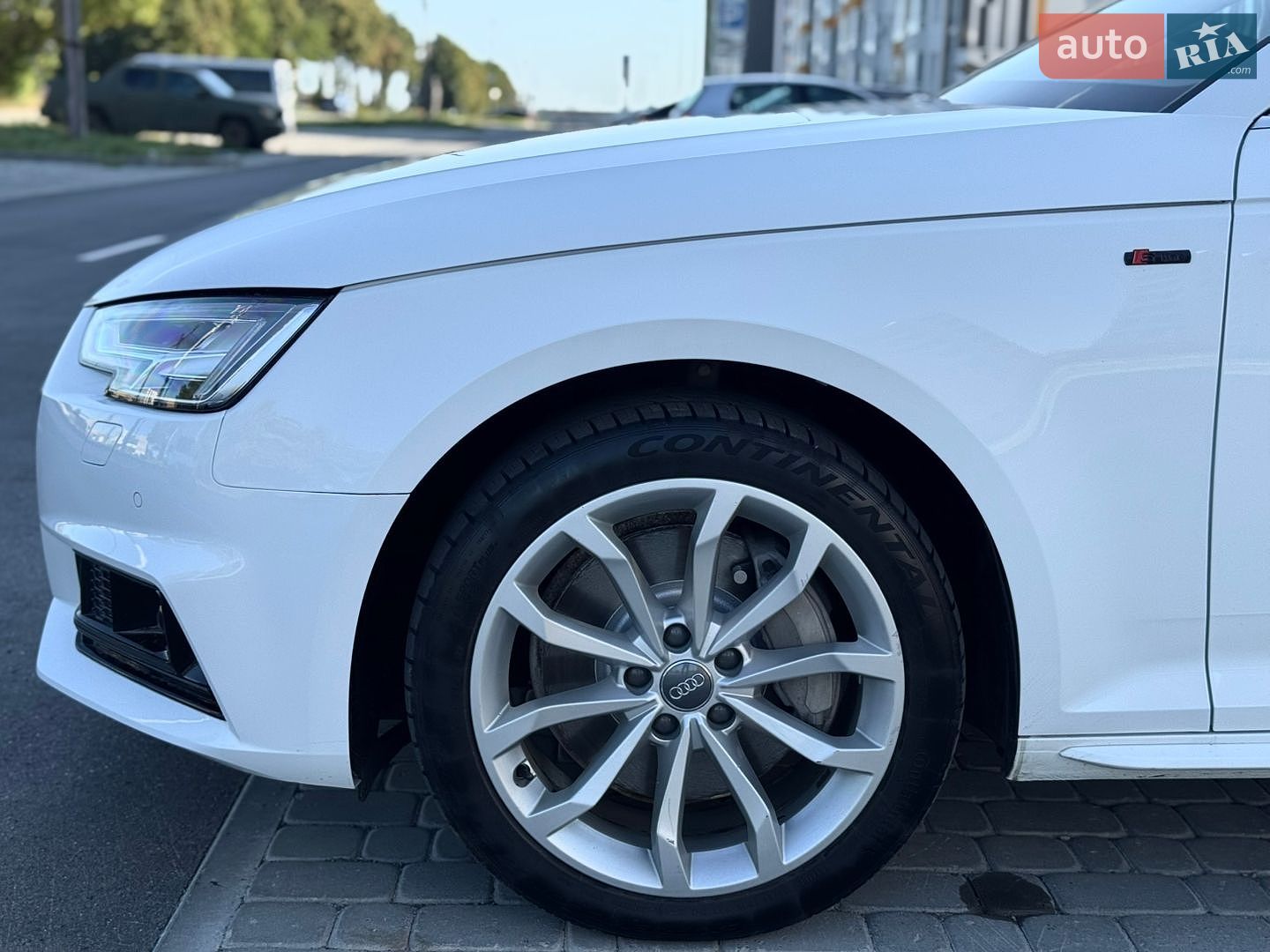 Audi A4 2018 VIN WAUBNAF4XJN006397 фото оголошення 23 з 71