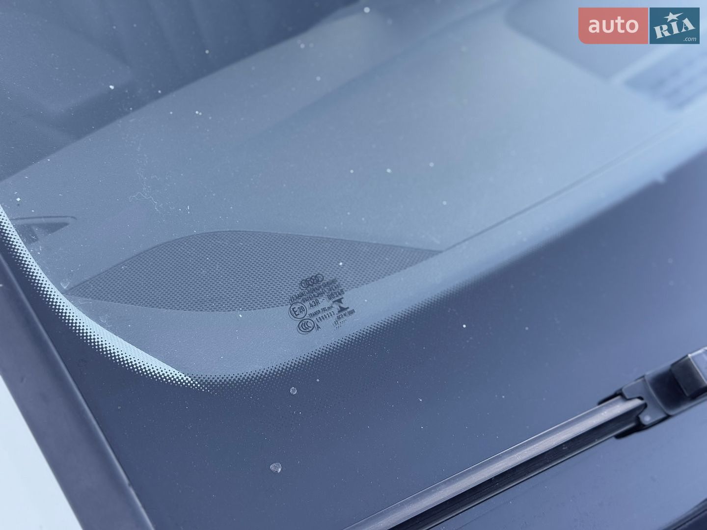 Audi A4 2018 VIN WAUBNAF4XJN006397 фото оголошення 29 з 71