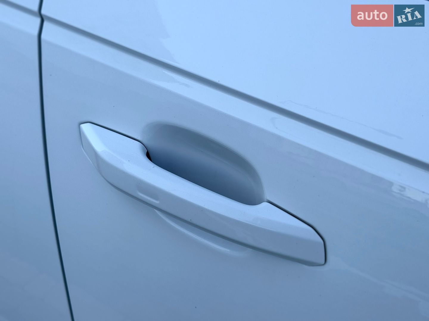 Audi A4 2018 VIN WAUBNAF4XJN006397 фото оголошення 30 з 71