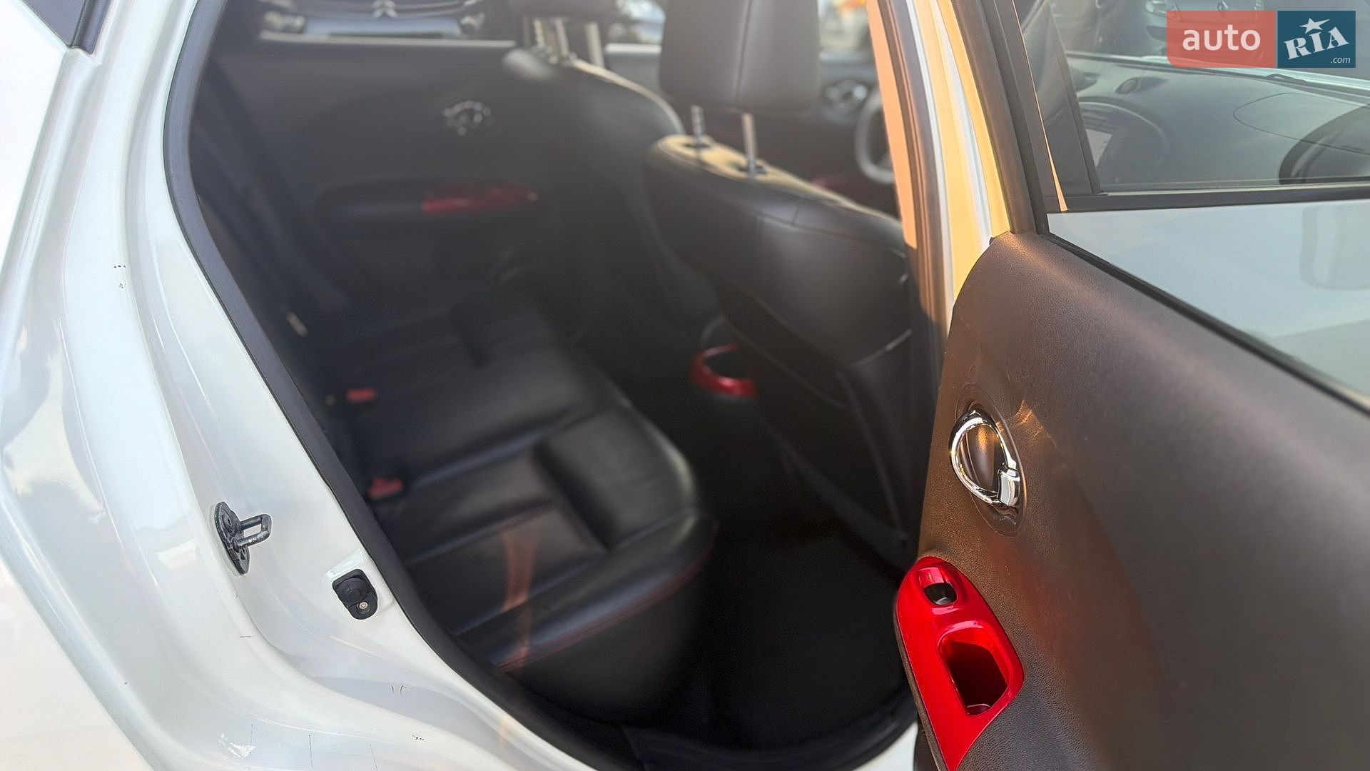 Nissan Juke 2010 VIN JN1FANF15U0101063 фото оголошення 28 з 35
